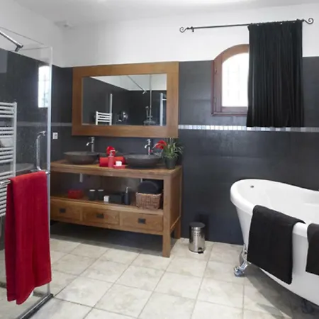 Villa Luxury In Sainte-maxime With Swimming Pool